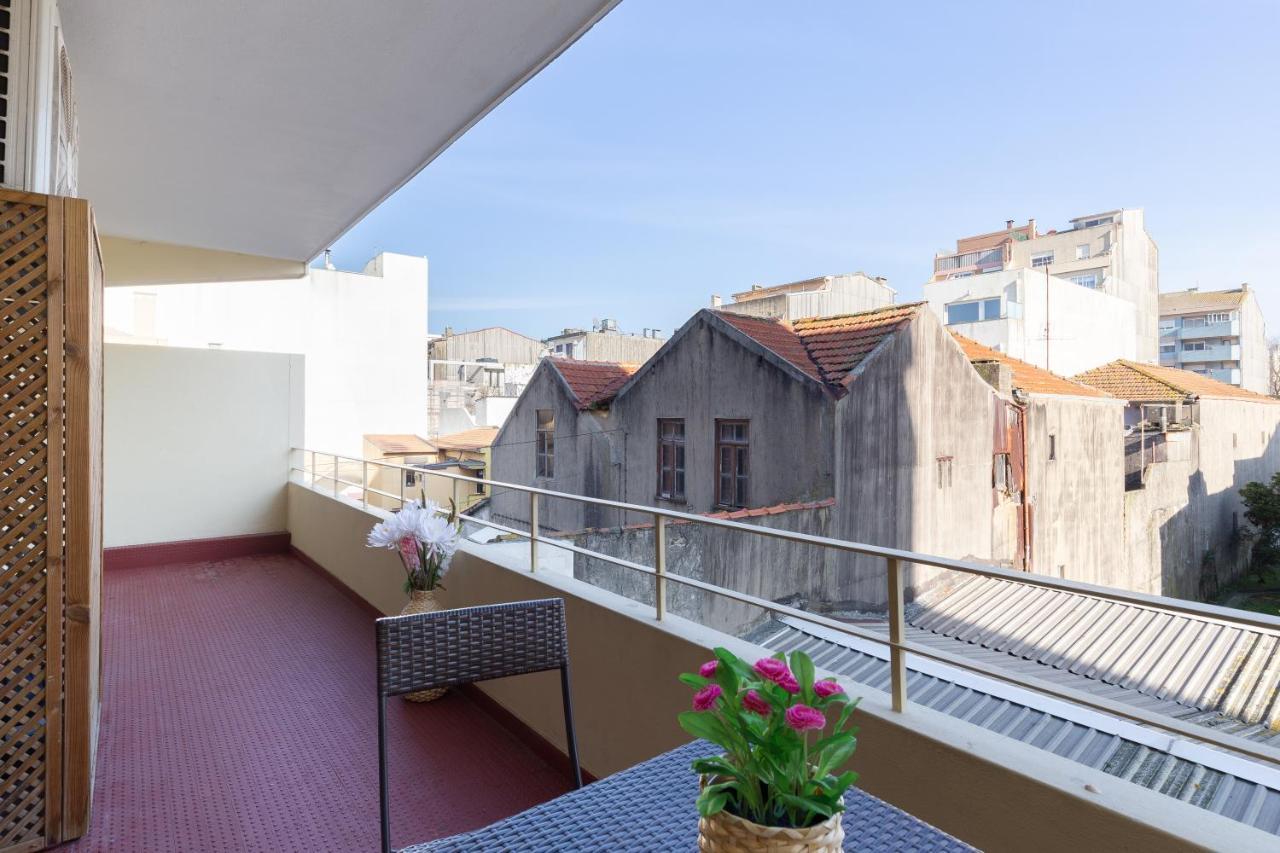 Host Wise - Trendy Bright Flats With Jacuzzi - 5 Min Beach Matosinhos  Luaran gambar