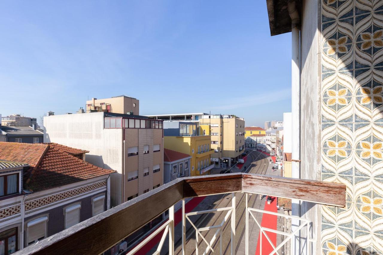 Host Wise - Trendy Bright Flats With Jacuzzi - 5 Min Beach Matosinhos  Luaran gambar